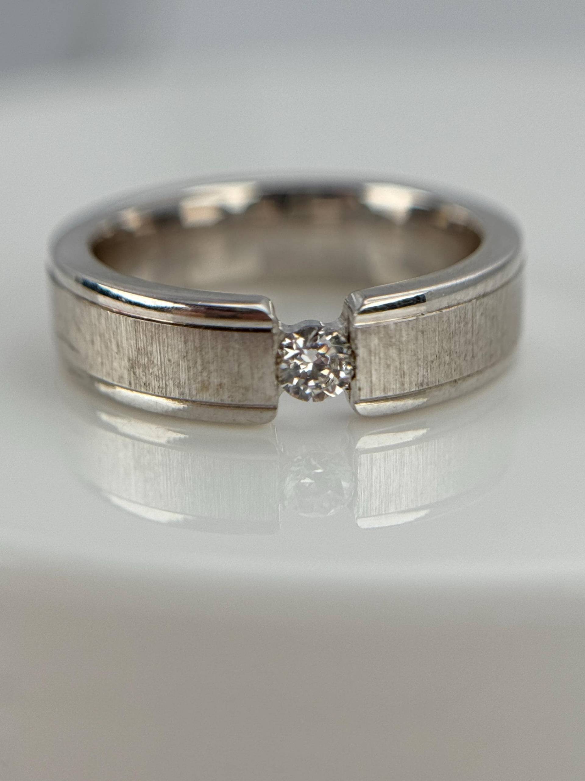 Ring 925Er Silber 16, 1mm Gr. 51 Vintage Design Geschenk Zirkonia Eyecatcher Damen Silberring Edelstein Rarität Exklusiv Modern Luxus von EyecatchersJuwellery