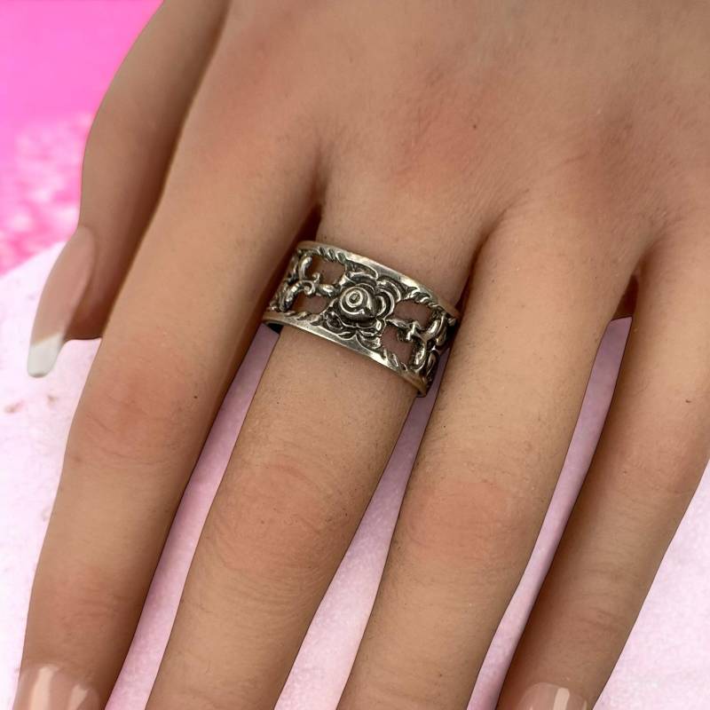 Rose Ring 20mm Gr. 63 835 Silber Design Vintage Rarität Geschenk Damen Fashion Eyecatcher Silberring Patina Retro Zeitlos Serviettenring von EyecatchersJuwellery