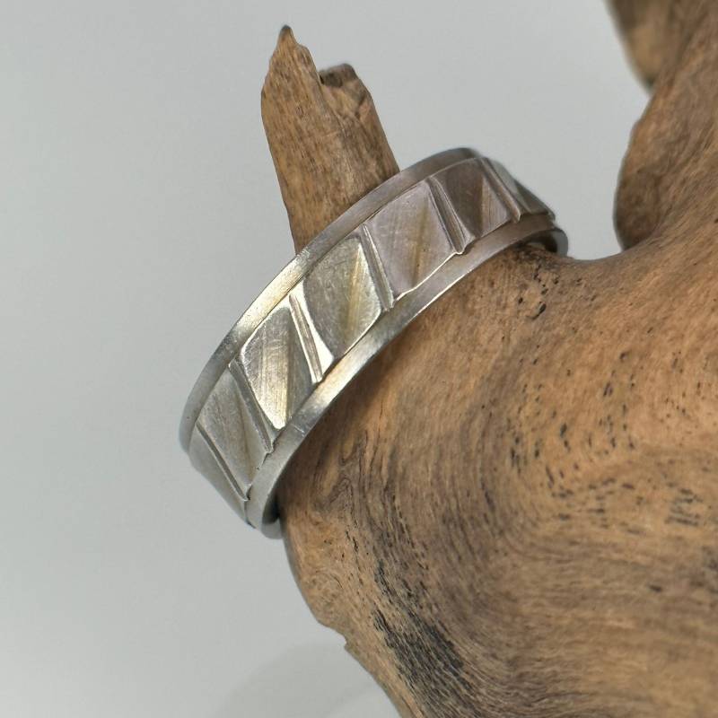 Vintage Ring 925Er Silber 18, 5mm Gr. 58 Patina Geschenk Damen Exklusiv Silberring Muster Struktur Retro Zeitlos Modern von EyecatchersJuwellery