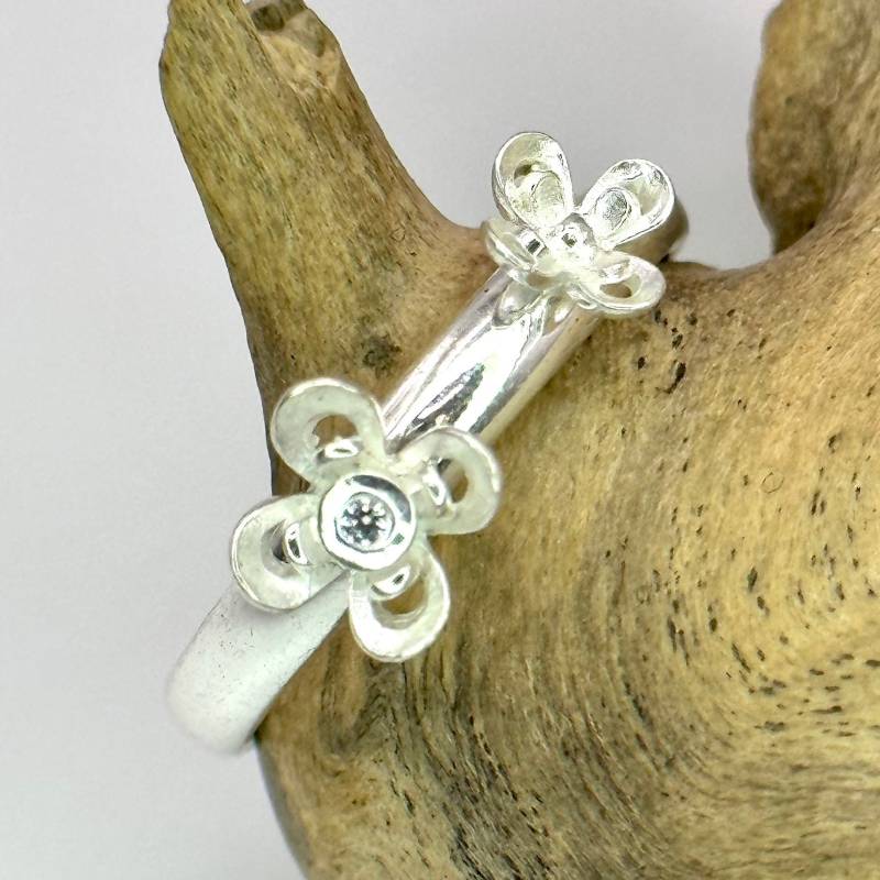 Vintage Ring 925Er Silber Gr. 55 17, 6mm Blumen Blüte Damen Silberring Geschenk Selten Edel Exklusive Design Luxus Spinning Retro Zeitlos von EyecatchersJuwellery