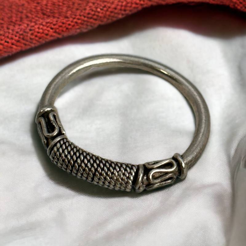 Vintage Ring Echt Silber 18, 8mm Gr. 59 Patina Geschenk Damen Seltenes Fundstück Eyecatcher Exklusives Design von EyecatchersJuwellery