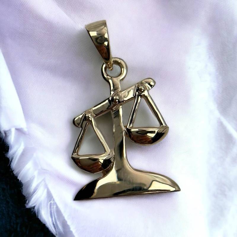 Waage Anhänger Gold 585 Kettenanhänger Modern Trend Sternzeichen Exklusiv Horoskop Luxus Eyecatcher 14Kt 14Ct 585Er von EyecatchersJuwellery