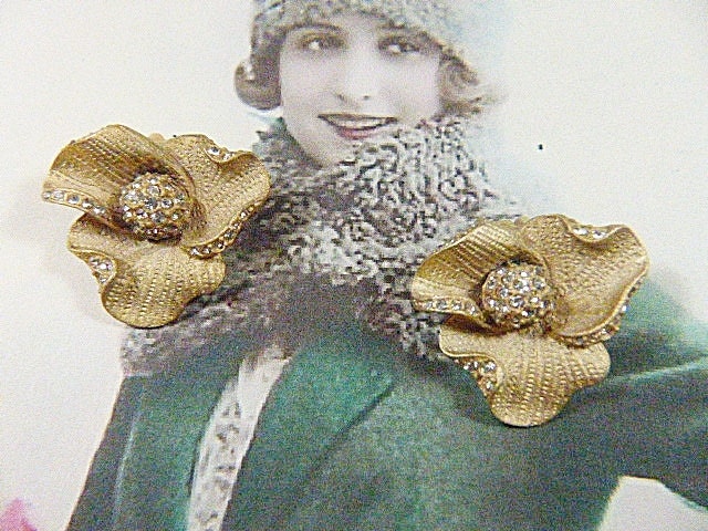 Jahrgang Gold Und Strass Blume Clip Ohrringe - V-Ohr-599 Blumen von EyecatchersLuxuries