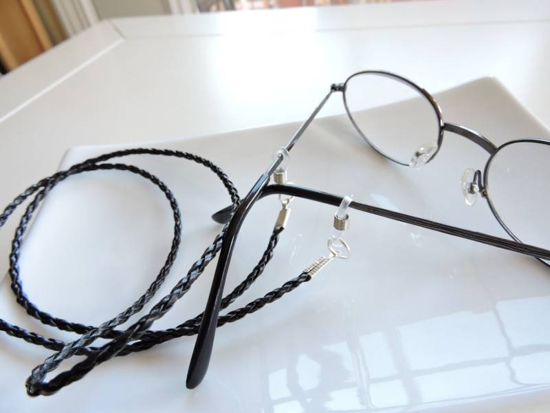 Geflochtene Leder Schwarz Brillen Kette - Lesen Lesebrille Halter Sonnenbrillenhalter Brillenhalter von EyeglassLanyards