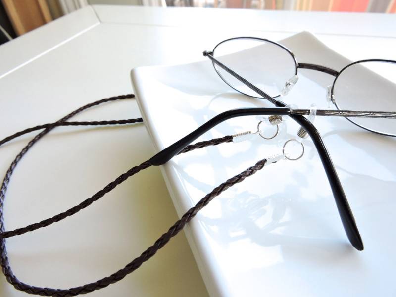 Geflochtenes Leder Schokolade Braun Brillengestell Kette - Lesung Glassess Inhaber Sonnenbrillenhalter Brillenhalter von EyeglassLanyards