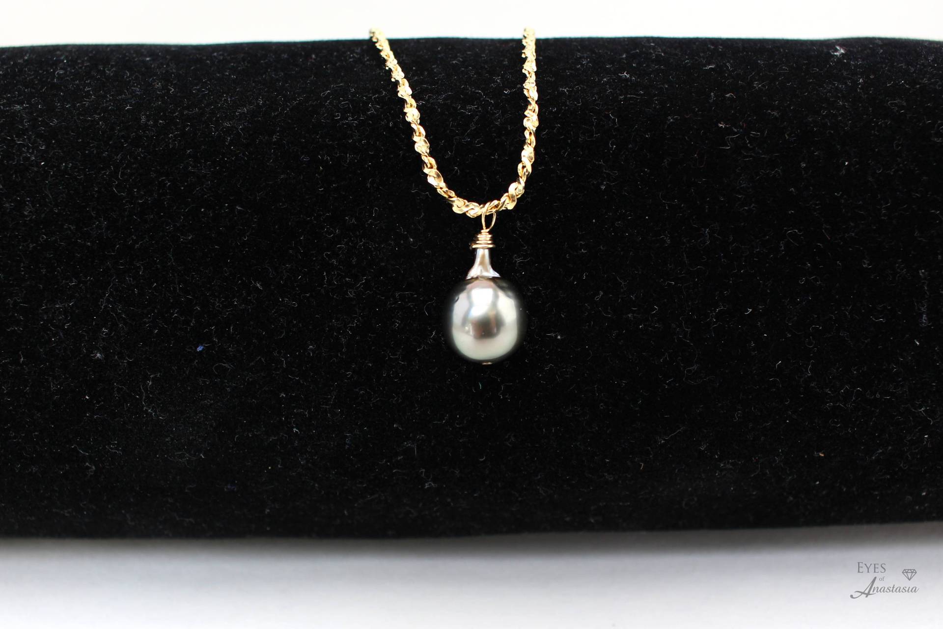 Tahiti Perlenkette Natürliche Holzkohle Perle, Gold Filled Kette von EyesofAnastasia