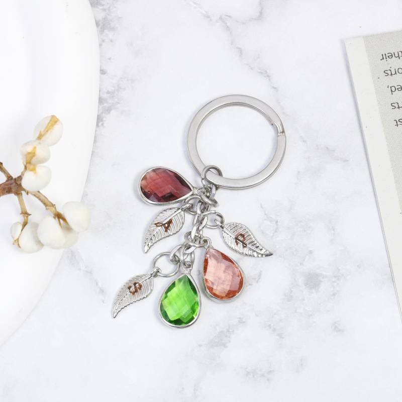 Personalized Birthstone Initial Keychain, Custom Letter Leaf Keychain, Mama Keychain, Family Tree Keychain, Gift For Mom Grandma von EzGiftables