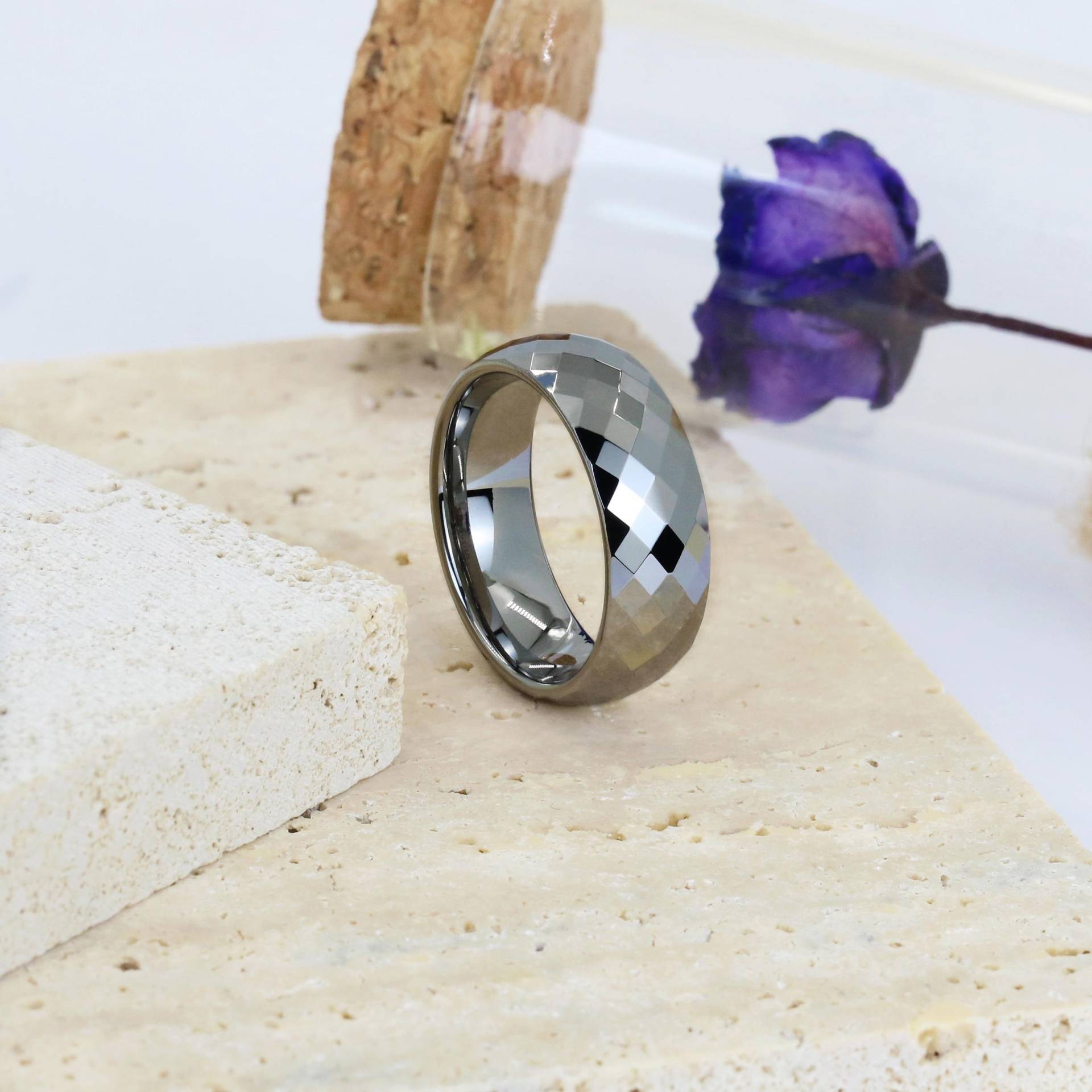 Personalized Silver Hammered Ring, Faceted Band, Custom Engraved Ring, 7.5mm Tungsten Steel Band, Anniversary Ring, Promise Ring For Him von EzGiftables