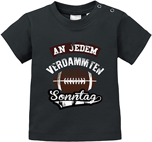 EZYshirt® An jedem verdammten Sonntag Bio Baumwolle Baby T-Shirt von Ezyshirt