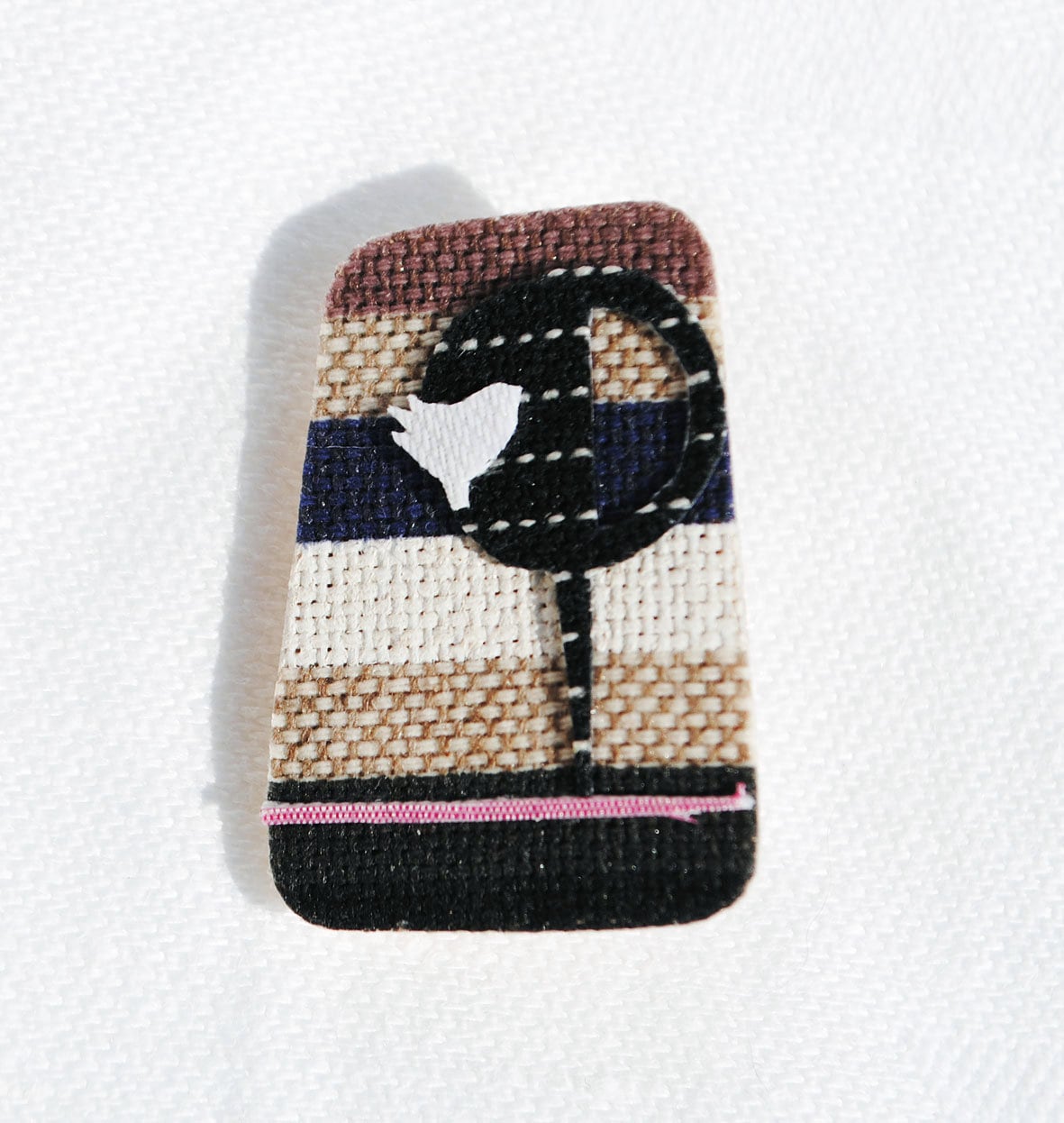 Faserkunst-Brosche "Vogel Auf Baum" - Gestreift Textil - Rechteckform Anstecknadel Versandkostenfrei Nach Deutschland" Faserkunst-Brosche "Vogel Auf Baum" - Gestreift Textil - Rechteckform Anstecknadel Versandkostenfrei Nach Deutschland" von FABRICase
