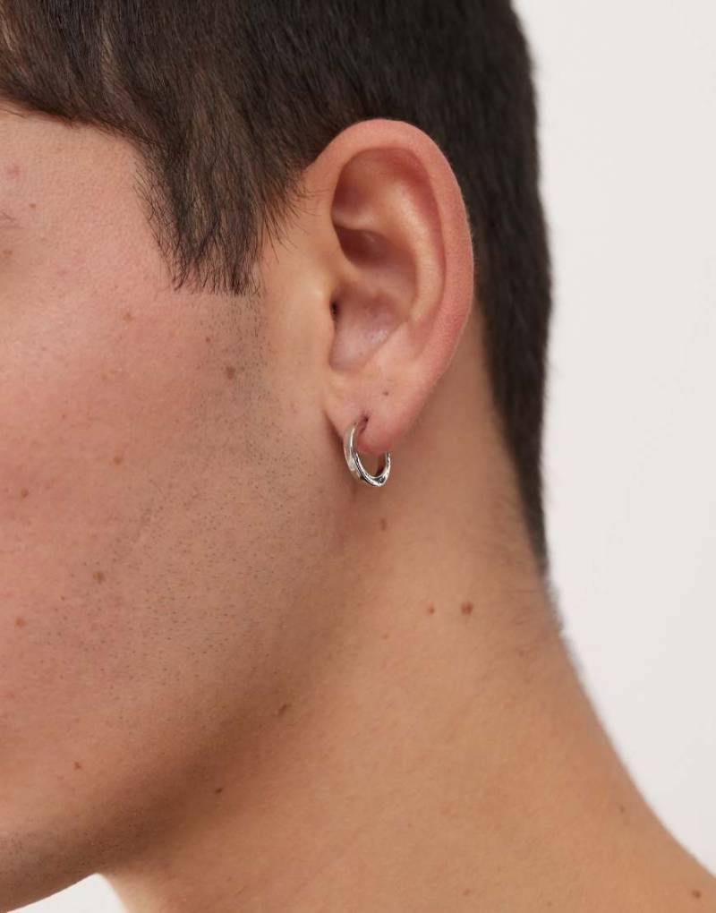 Faded Future - Flache, silberfarbene Creolen, 15 mm von FADED FUTURE