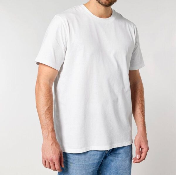 FAIRTICKEN BASICS Unisex Basic T-Shirt aus 100% Bio-Baumwolle von FAIRTICKEN BASICS