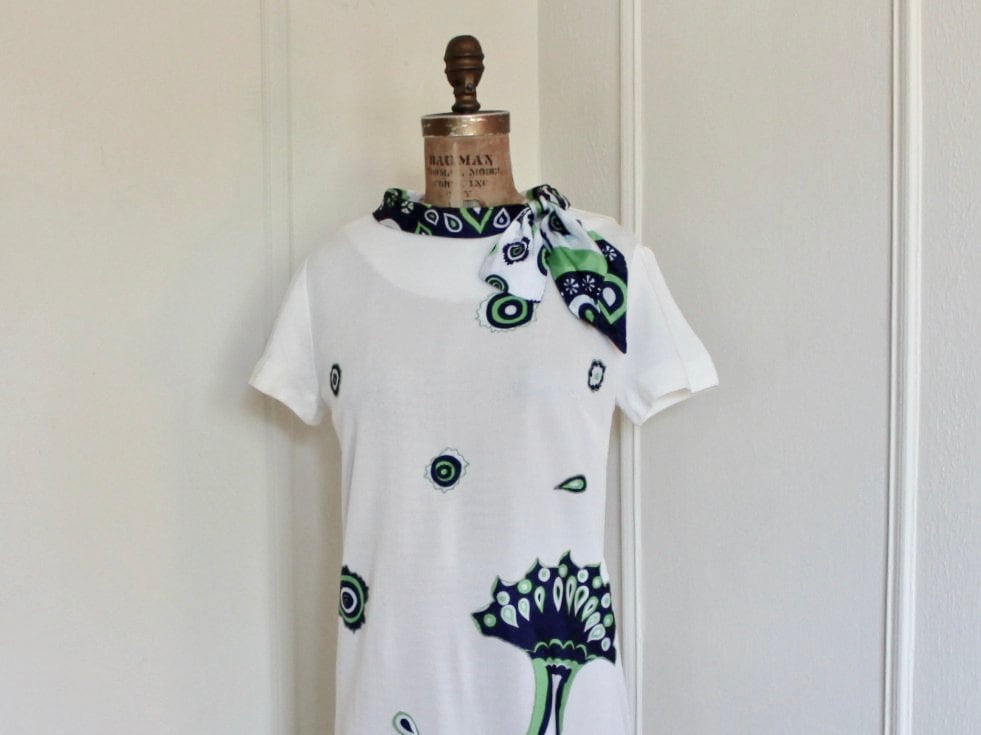 1960S Mod Shift Kleid Mit Marineblau Und Kelly Green Ascot Applikationen - Größe Mittel Bis Groß, M/L von FASHIONRERUN