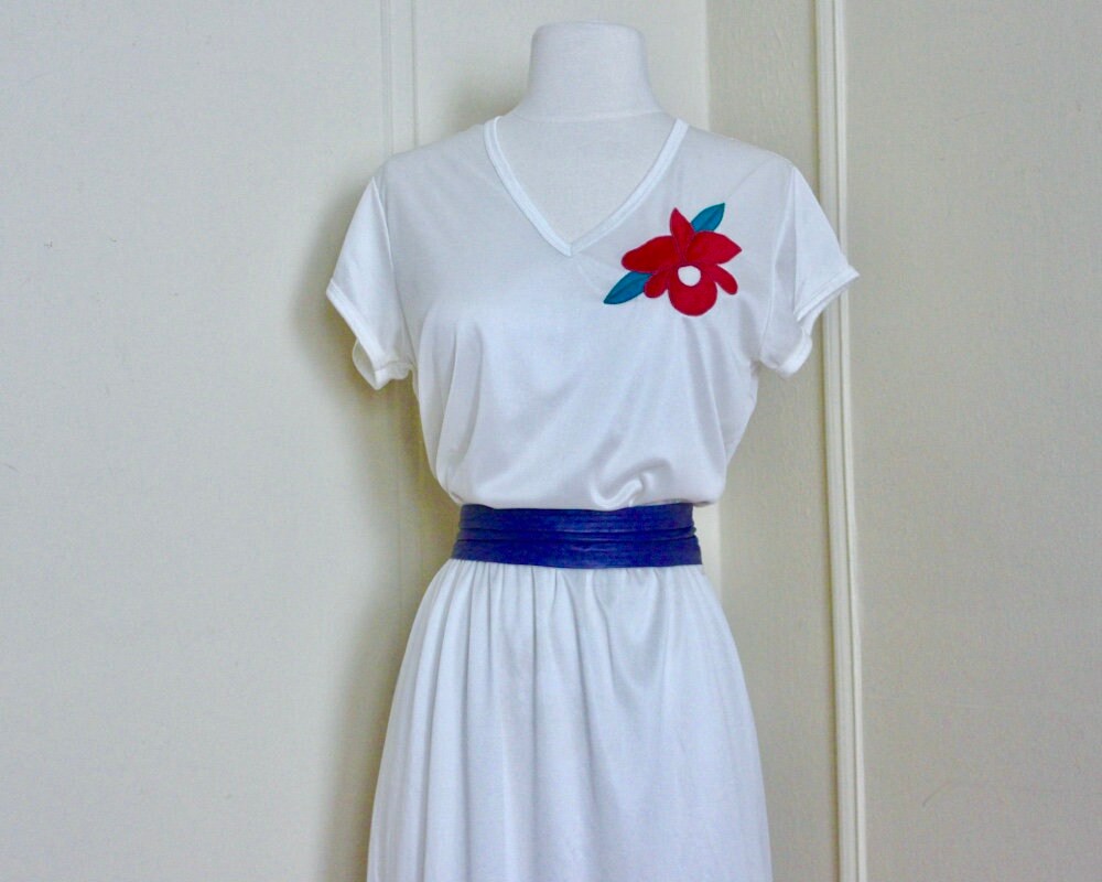 1980Er Weißes Satin Rose Discokleid - 1970Er Bis 80Er Jahre Vintage Gr. 13, Mittel Groß von FASHIONRERUN