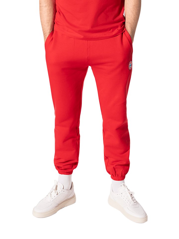 FC Bayern München Sweathose FC Bayern München I Sweatpant I Jogginghose I Essential I Herren I Rot FC Bayern München Sweathose FC Bayern München I Sweatpant I Jogginghose I Essential I Herren I Rot von FC Bayern München
