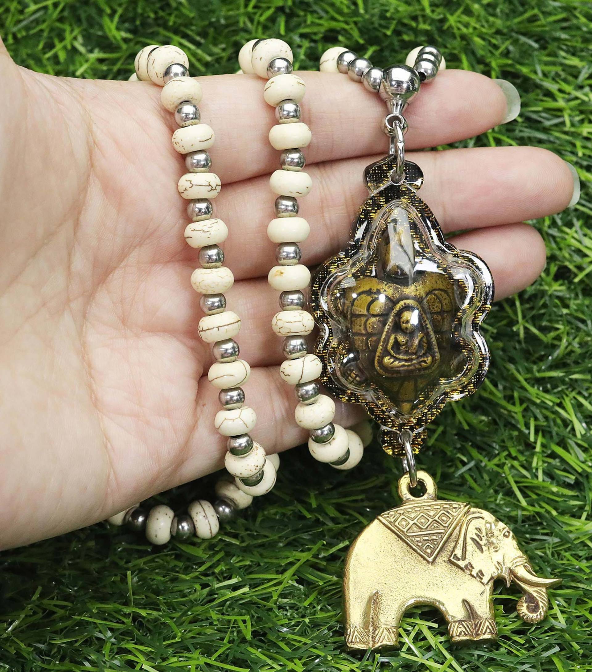 Thai Amulett Halskette Messing Elefant Anhänger, Steinperlen von FCAMULET