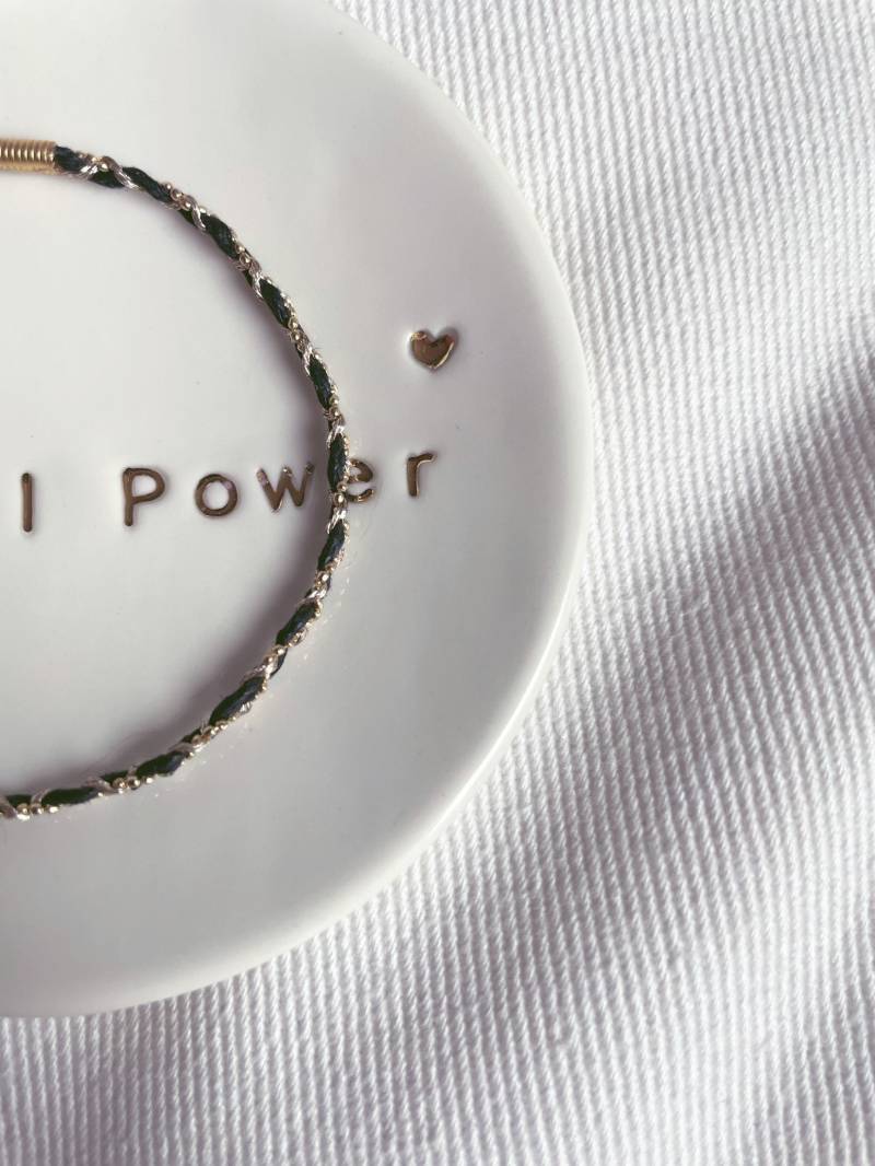 Meline Geflochtenes Armband in Schwarz Und Gold Feines Goldarmband Valentinstagsgeschenk Für Frauen von FCollectionCreations