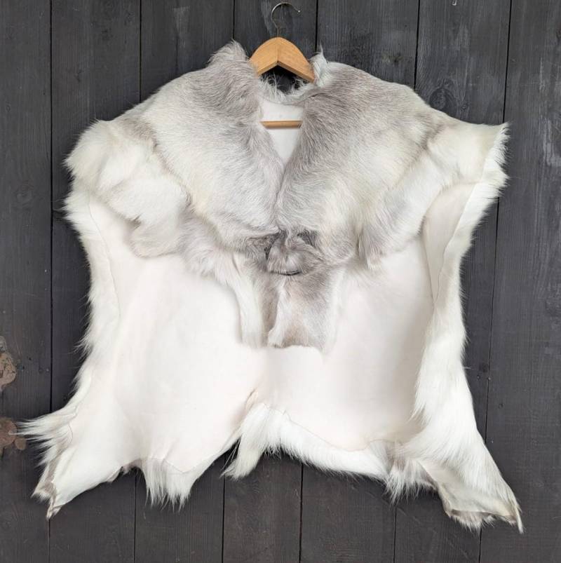 Fellumhang Xxl- Fell Für Wikinger - Viking Krieger Bekleidung Mit Fell- Vikings- Got Einzelstück 912 Fellumhang Xxl- Fell Für Wikinger - Viking Krieger Bekleidung Mit Fell- Vikings- Got Einzelstück 912 von FELLFORFASHION