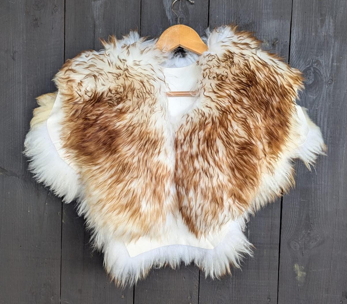 Schulterfell - Fell Für Wikinger Viking Krieger Bekleidung Mit Vikings Got Einzelstück 945 von FELLFORFASHION