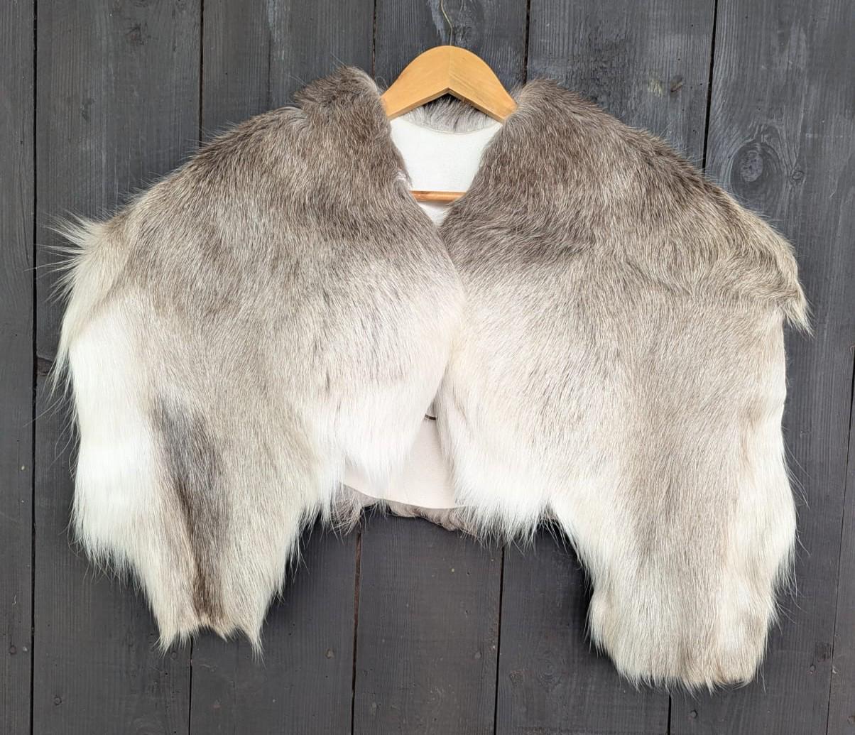 Schulterfell Xl - Fell Für Wikinger Viking Krieger Bekleidung Mit Fell- Vikings- Got Einzelstück 916 Schulterfell Xl - Fell Für Wikinger Viking Krieger Bekleidung Mit Fell- Vikings- Got Einzelstück 916 von FELLFORFASHION