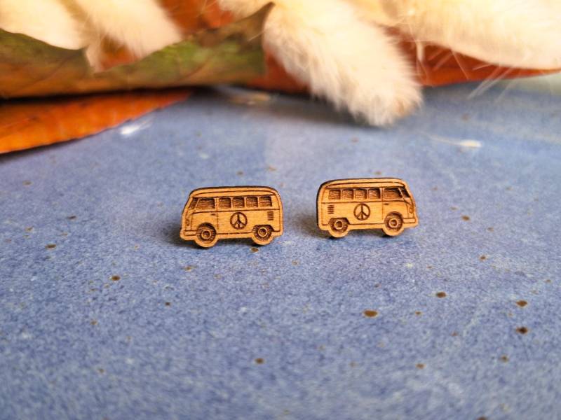 Holzohrstecker Bus Ohrstecker Aus Echtholz Handgemachter Schmuck Geschenk Für Sie Holzohrringe Ohrringe Holz Feme von FEMELaserstudio
