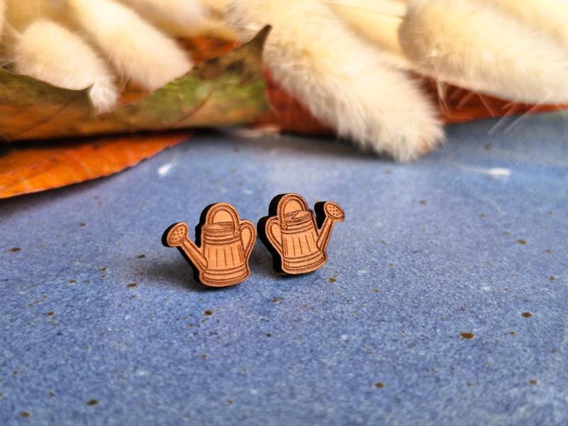 Holzohrstecker Gießkanne Ohrstecker Aus Echtholz Handgemachter Schmuck Geschenk Für Sie Holzohrringe Ohrringe Holz Feme von FEMELaserstudio