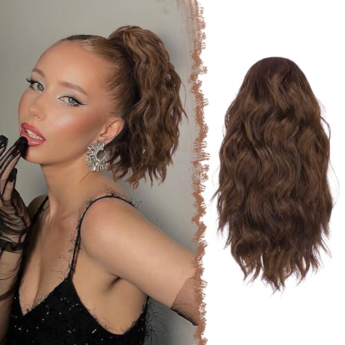 FESHFEN Pferdeschwanz Haarteil mit Kordelzug, 30 cm Wellen Zopf Pferdeschwanz Verlängerung Haare Extension Synthetik Kurz Wellig Haarverlängerung für Damen, Braun & Hellbraun Gemischt FESHFEN Pferdeschwanz Haarteil mit Kordelzug, 30 cm Wellen Zopf Pferdeschwanz Verlängerung Haare Extension Synthetik Kurz Wellig Haarverlängerung für Damen, Braun & Hellbraun Gemischt von FESHFEN
