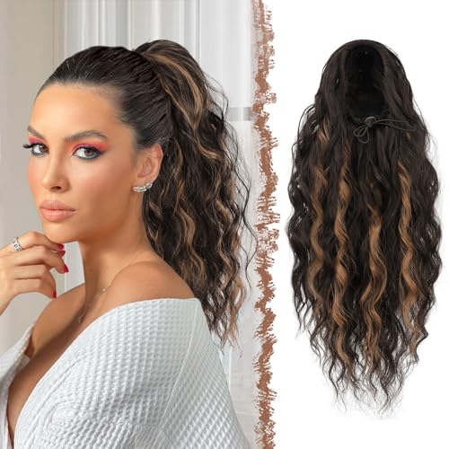 FESHFEN Pferdeschwanz Haarteil mit Kordelzug, Lange Wellen Zopf Verlängerung Haare Extensions Synthetik Wellig Haarverlängerung Clip in Ponytail für Damen, 45 cm Schwarz & Karamellbraun von FESHFEN