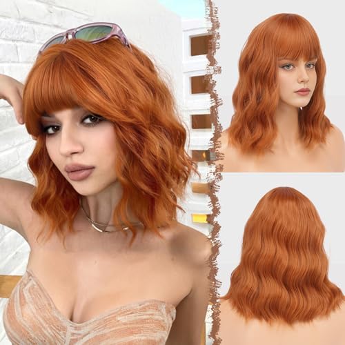 FESHFEN Wellig Bob Perücke mit Pony - 35cm Dunkel Orange Wellen Schulterlänge Perücken für Damen Frauen Synthetik Kunsthaar Haarperücke für Alltag Karneval Fasching von FESHFEN