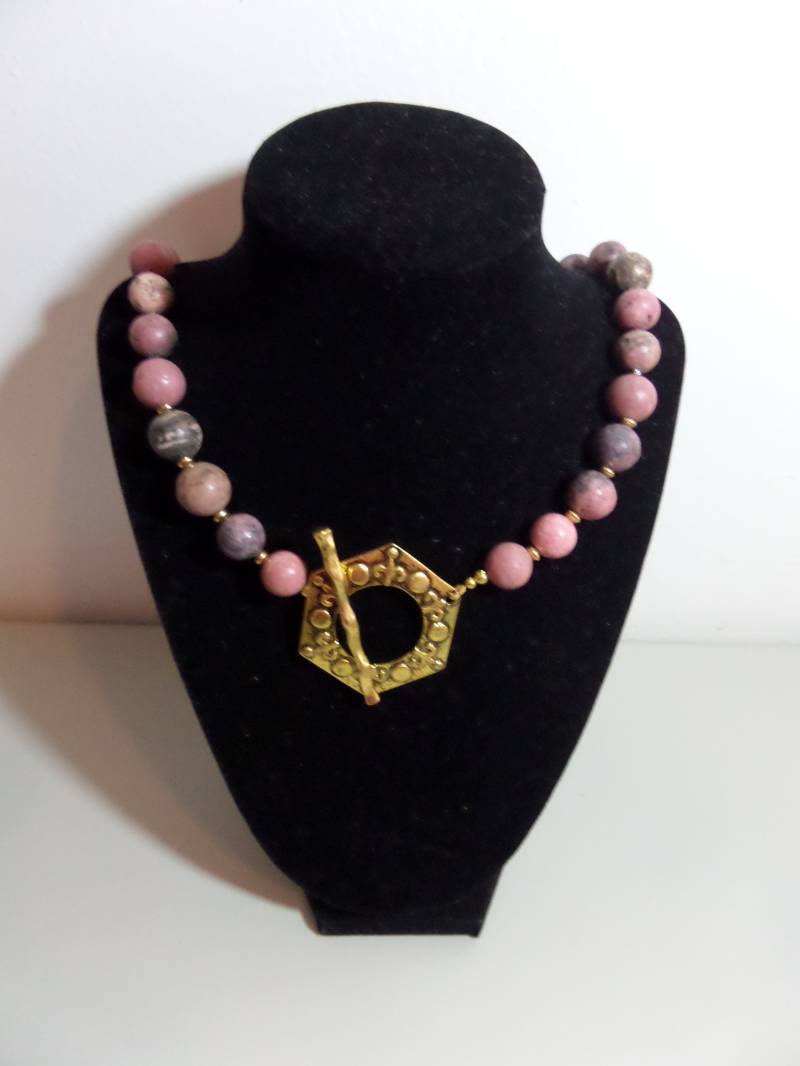 Chunky Rhodonit Halskette Chunky Rhodonit Halskette von FEVERGRASSBEADS