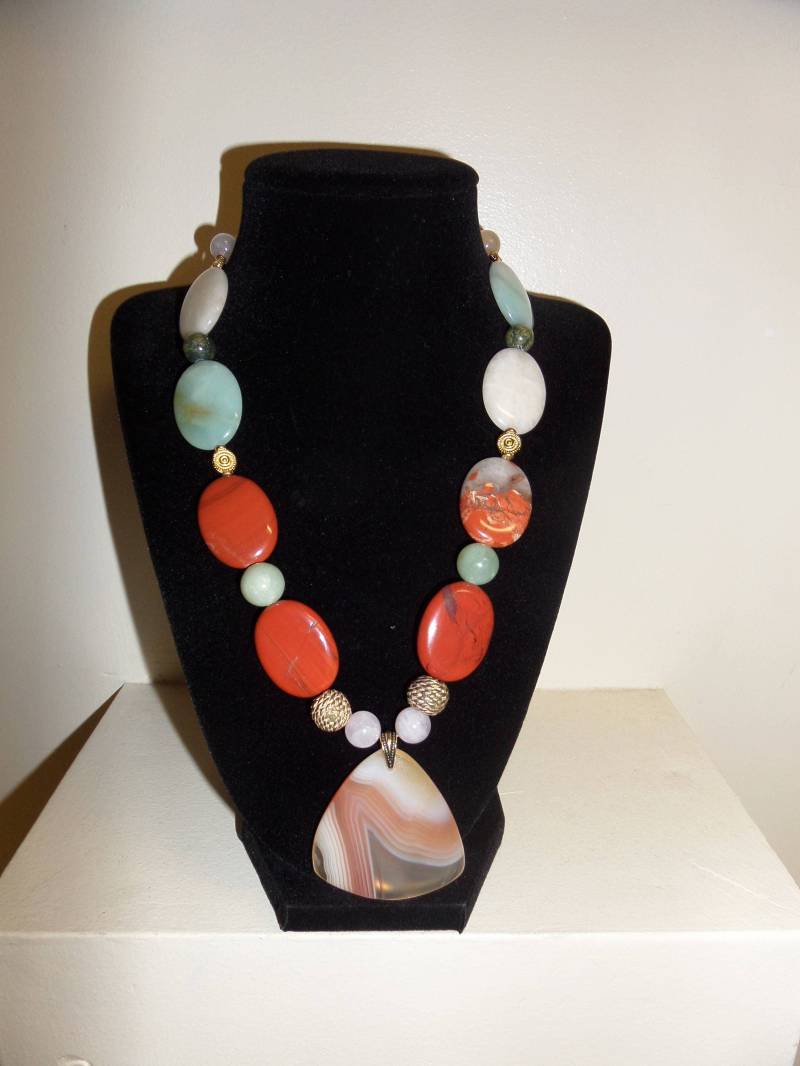 Multi Edelstein Anhänger Halskette Multi Edelstein Anhänger Halskette von FEVERGRASSBEADS