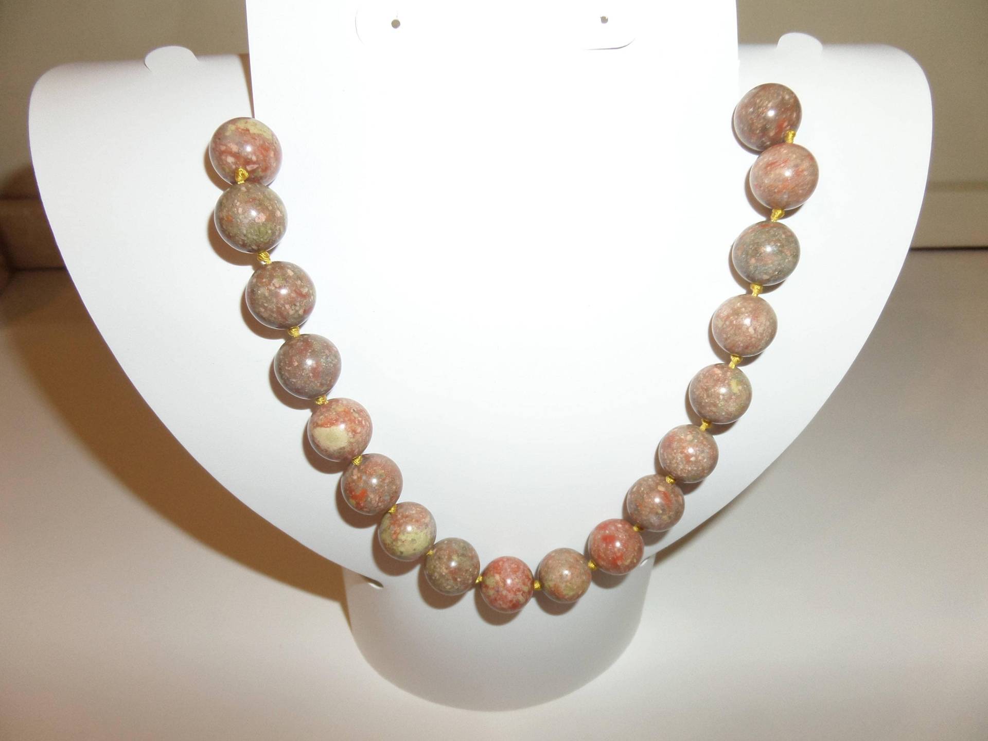 Unakit Perlenkette Unakit Perlenkette von FEVERGRASSBEADS