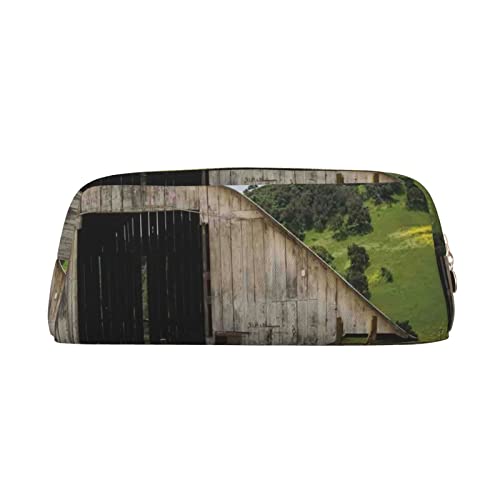 Federmäppchen aus Leder, Premium-PVC-Kosmetiktasche, 8 x 5,5 x 20,5 cm, alte Holzscheune, rostiger Traktor, Bleistifttasche, wasserdichte Make-up-Reisetasche mit kratzfester Polsterung für Schule von FEYUNYAN