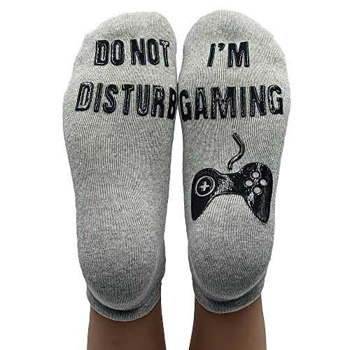 Socken für Herren und Damen Lustiges Geschenk Neuheit Baumwolle socken Gamer Socken mit Do not disturb, I am gaming, Geschenk für Weihnachten (a-Grau, 39-46) von FGFD&OU