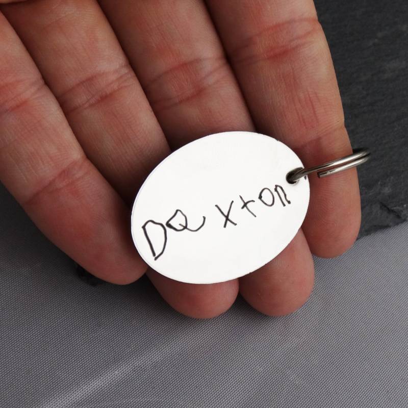 Individuell Gravierter Edelstahl-Schlüsselanhänger - 35 Mm X 25 Ovaler Anhänger Mit Personalisierter Gravur von FJ4LifeCreations