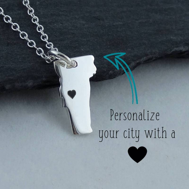 Vermont State Charm Halskette Mit Gravur Herz in Der Nähe Ihrer Stadt - 925 Sterling Silber von FJ4LifeCreations