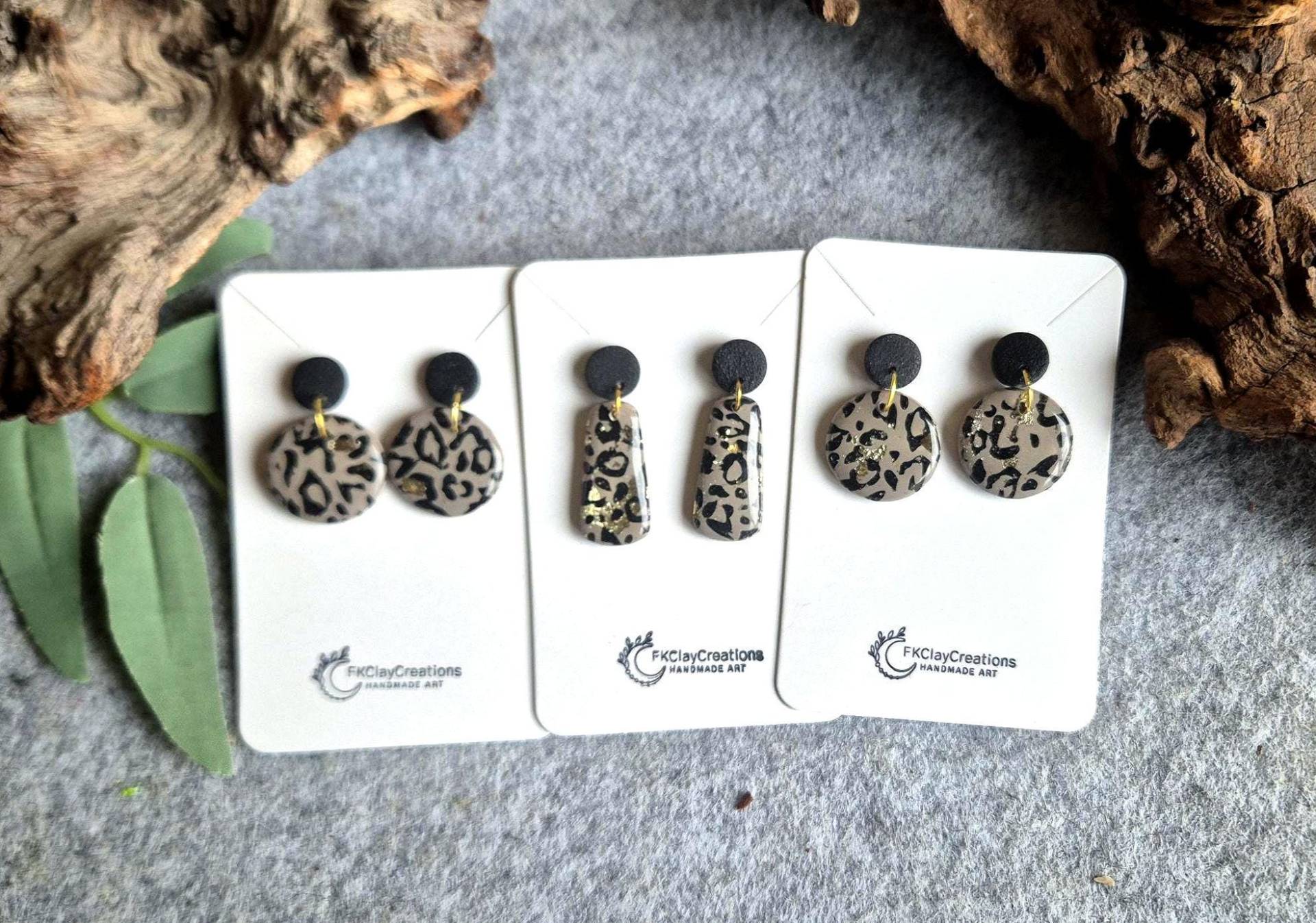 Leo Polymerclay Ohrringe, Polymerton Ohrringe Mit Leoprint, Braungraue Handgearbeitete Animalprint Aus Edelstahl, Nickelfrei von FKClayCreations