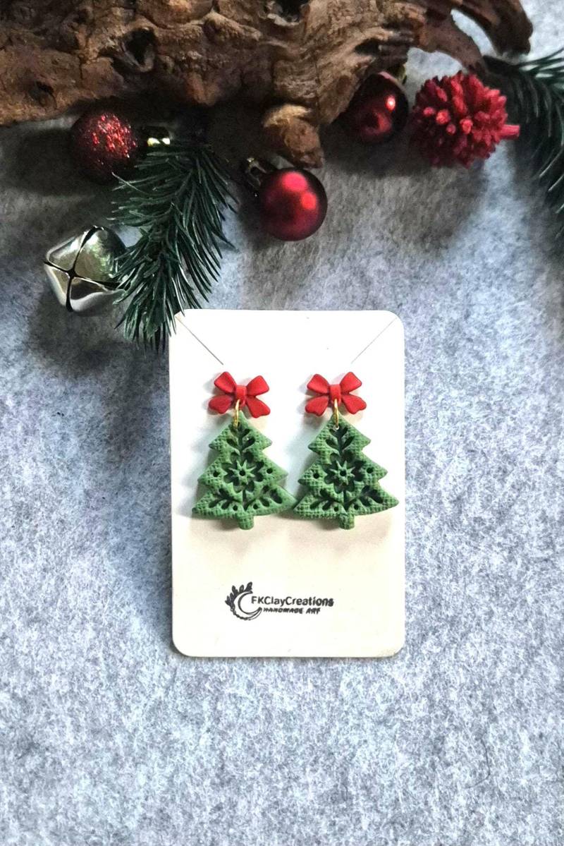 Polymer Clay Ohrringe Vintage Tannenbaum, Handgemachte Ton Weihnachtsbaum Im Stil, Ohrstecker Edelstahl, Nickelfrei von FKClayCreations