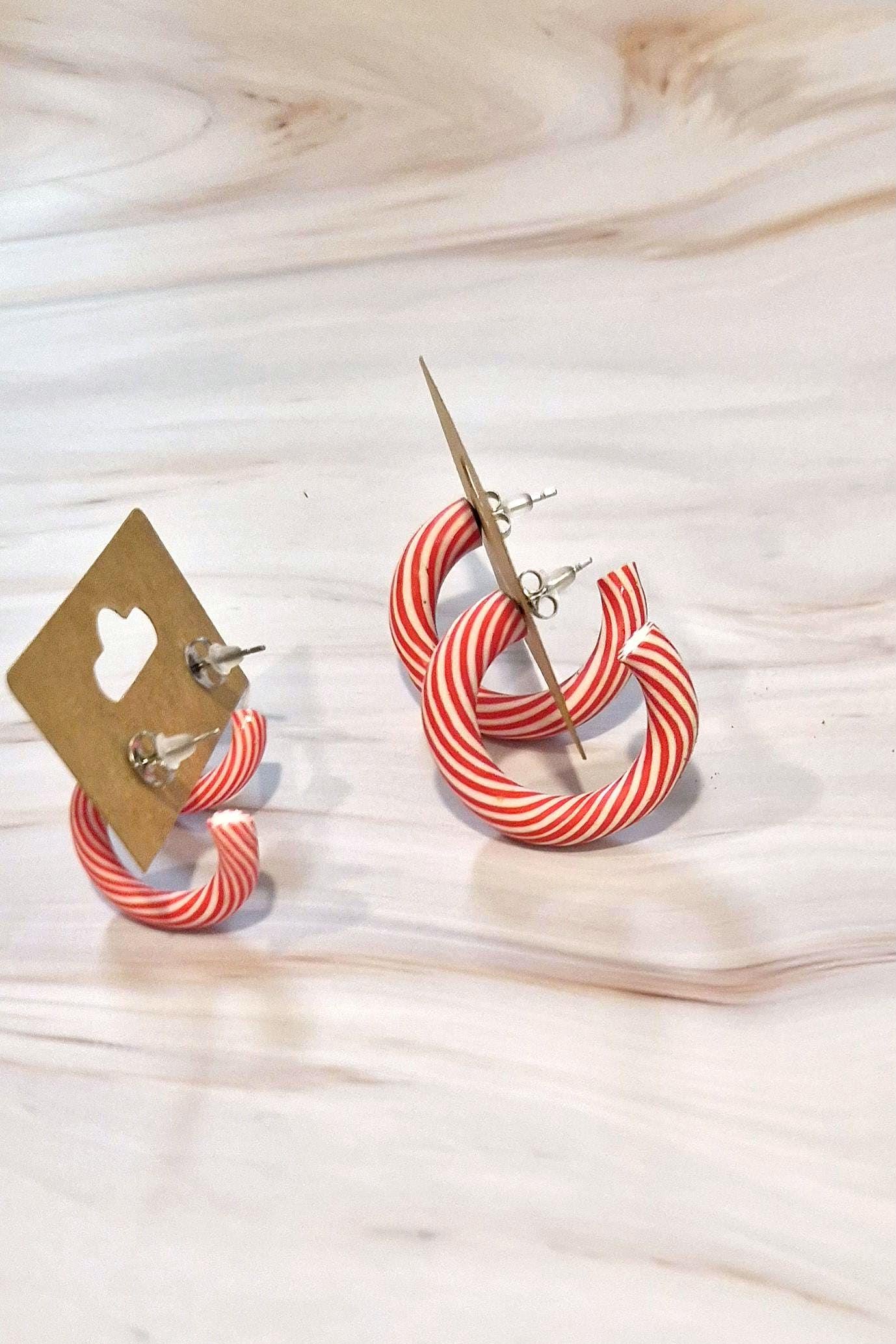 Polymerclay Creolen Candy Cane, Zuckerstangen Ohrringe, Handgearbeitete Hoop Ohrringe Aus Polymerton, Edelstahl, Nickelfrei von FKClayCreations