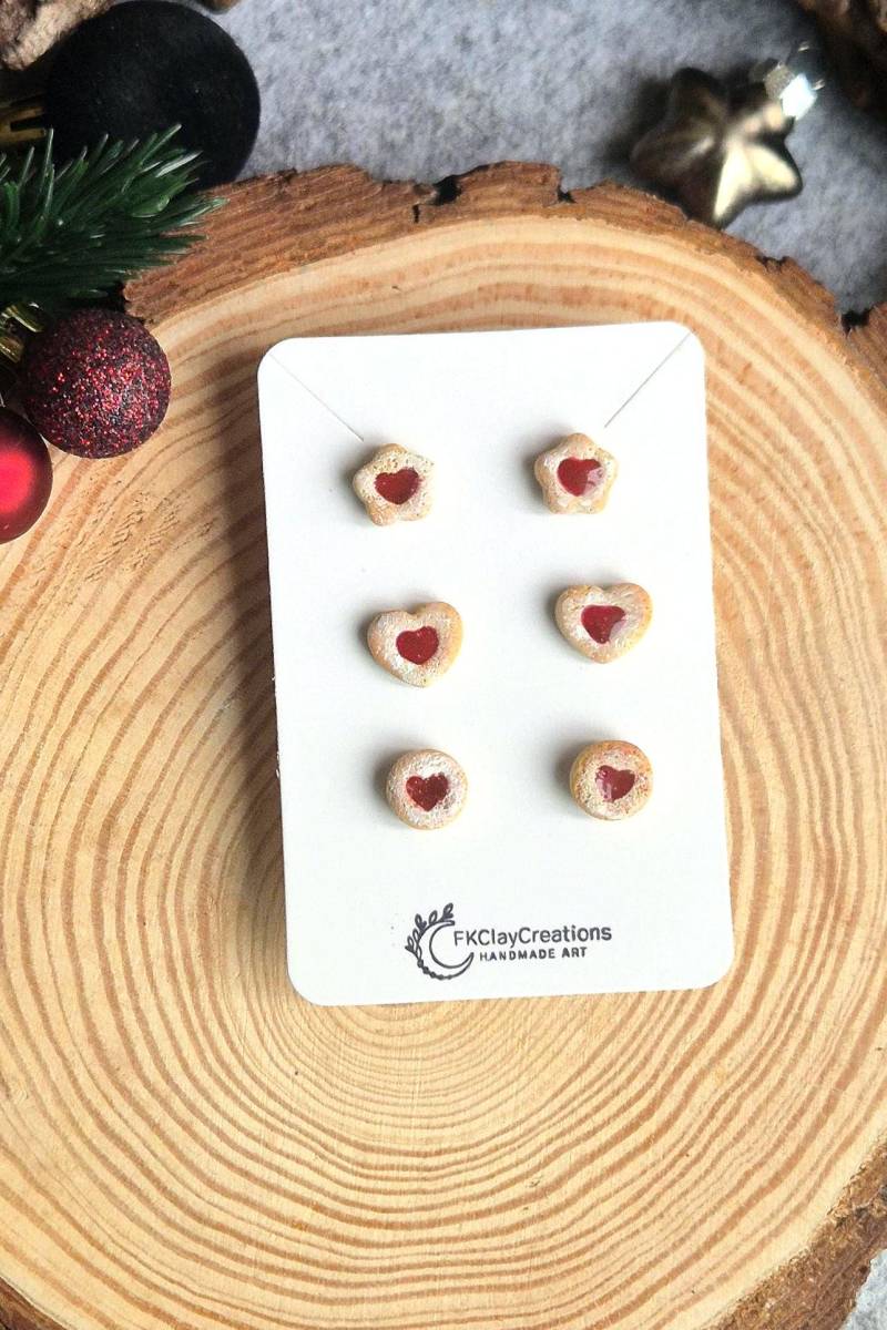 Weihnachts Keks Ohrstecker Set Aus Polymerton, 3 Paar Ohrstecker, Linzer Kekse Handgearbeitet, Edelstahl, Nickelfrei von FKClayCreations
