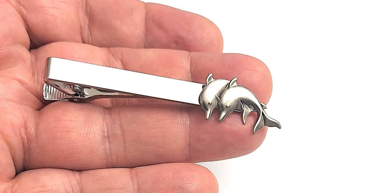 Delfin Krawattenklammer, Krawattennadel /P44 von FLEAMARKETCAVE2