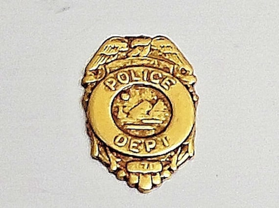 Erstaunliche Details Polizei Polizist Anstecknadel Tac Pin /P08 von FLEAMARKETCAVE2