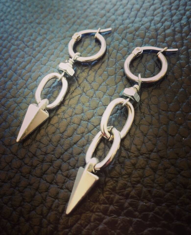 Chain Link Baumeln Ohrring von FLESHnBONES