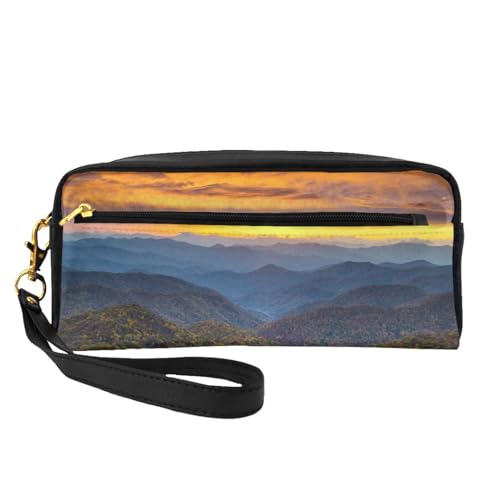 Tragbare Make-up-Tasche mit englischen Bulldoggen, PU-Leder, Reise-Kosmetiktasche, Federmäppchen für Mädchen und Frauen, Blue Ridge Parkway Mountains, Einheitsgröße von FLYIFE