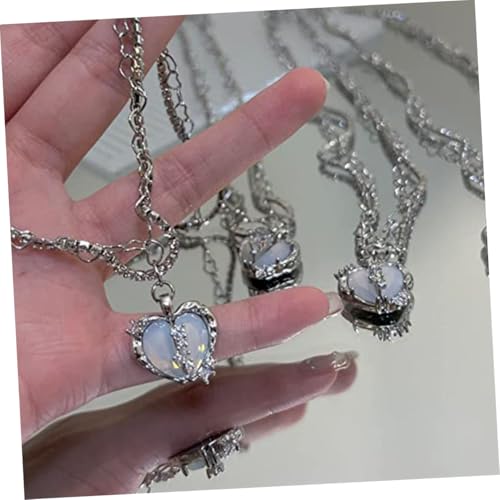 FOMIYES Damen Herzanhänger Halskette Mehrschichtig mit Funkelnden Zirkonia Strasssteinen Elegant Schlüsselbein Schmuck für Frauen zu Weihnachten Valentinstag Muttertag FOMIYES Damen Herzanhänger Halskette Mehrschichtig mit Funkelnden Zirkonia Strasssteinen Elegant Schlüsselbein Schmuck für Frauen zu Weihnachten Valentinstag Muttertag von FOMIYES