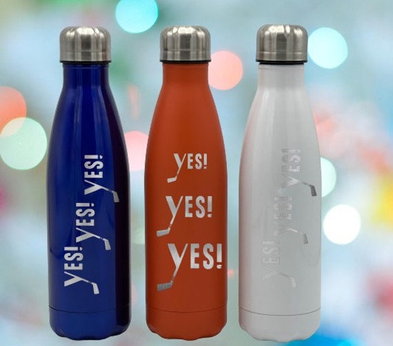 Aktion Wasserflasche, Hockey Gesänge, Rostfrei, Hockey Mama, Papa, Sportwasserflasche, Basketball, Fußball, Radfahren, Baseball Aktion Wasserflasche, Hockey Gesänge, Rostfrei, Hockey Mama, Papa, Sportwasserflasche, Basketball, Fußball, Radfahren, Baseball von FOURSEASONLASERGIFTS