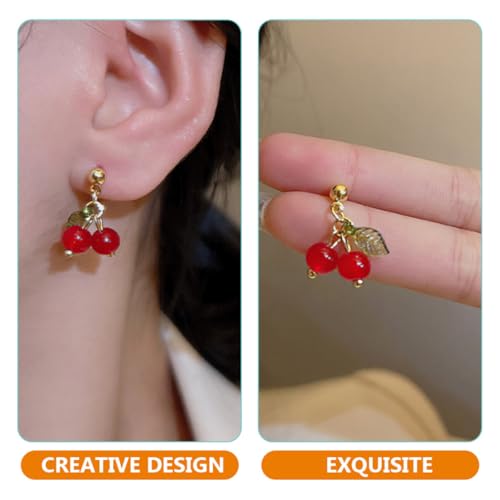 FOYTOKI Modische Cherry Dangle Ohrringe für Damen und Mädchen Leichte Statement Ohrhänger mit Einzigartigem Frucht design Komfortabel und Vielseitig Kombinierbar FOYTOKI Modische Cherry Dangle Ohrringe für Damen und Mädchen Leichte Statement Ohrhänger mit Einzigartigem Frucht design Komfortabel und Vielseitig Kombinierbar von FOYTOKI