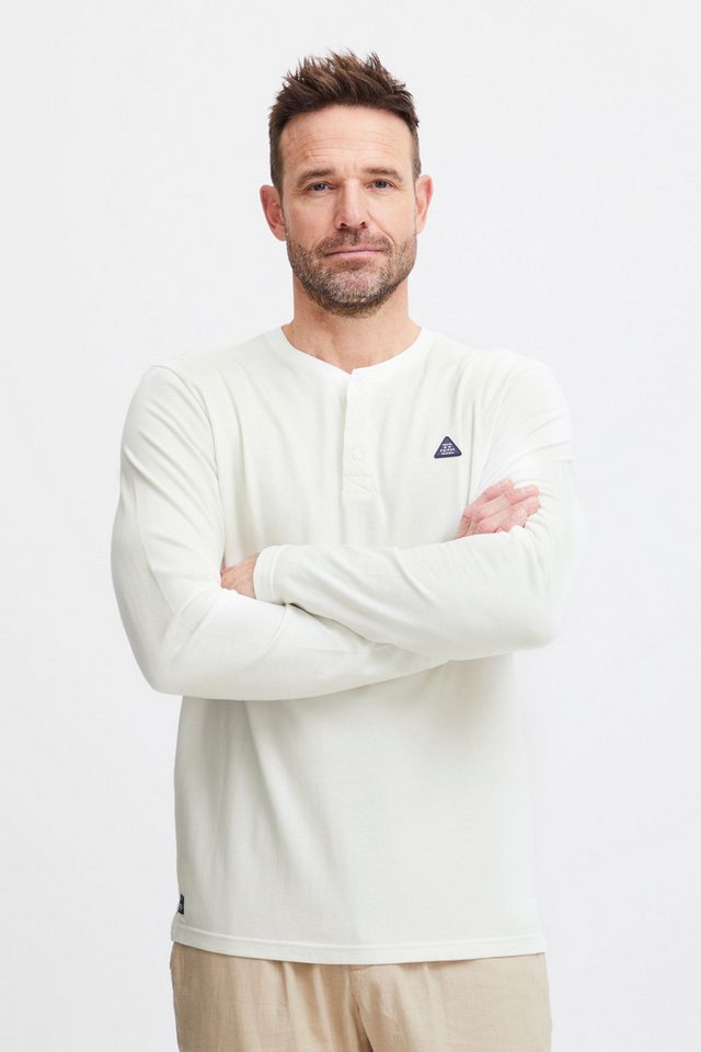 FQ1924 Langarmshirt FQGert LS grandad Basic Grandad-Shirt mit Brust-Badge von FQ1924