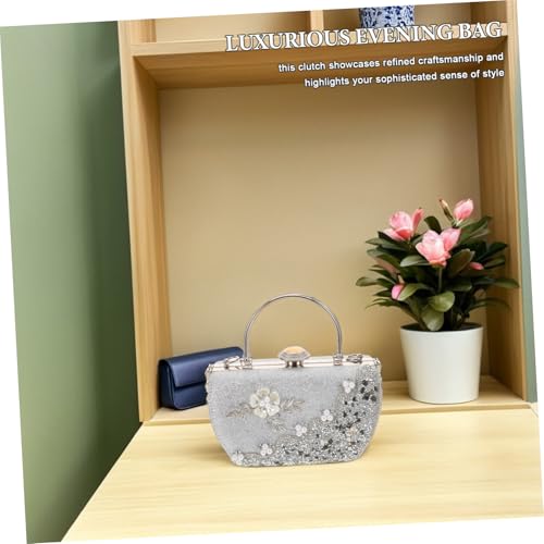 FRCOLOR Abendtasche mit Metallblumen Funkelnden Strasssteinen und Perlen Kompakte Clutch für Damen für Hochzeiten Partys und Festliche Anlässe Silberfarbene Handtasche von FRCOLOR