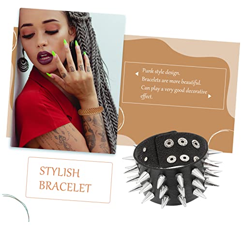 FRCOLOR Verstellbares Punk Armband aus Glattem Kunstleder mit Auffälligen Nieten Modisches Unisex Schmuckstück Individuelles Design für Trendbewusste Handgelenke von FRCOLOR